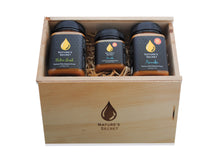 Load image into Gallery viewer, Honey gift box
